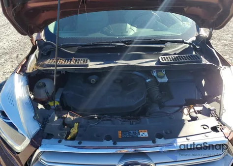 2018 Ford Escape Titanium из США, поврежденный, VIN 1FMCU9J96JUB70954